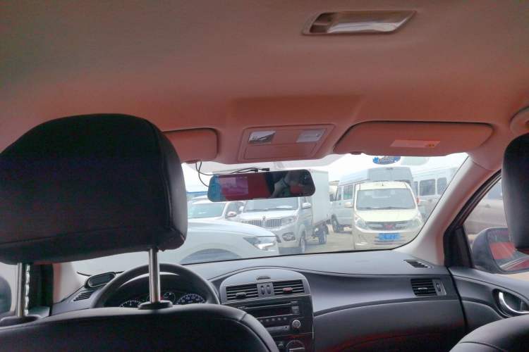 Used Nissan Tiida 2011 1.6L Manual Comfort Edition
