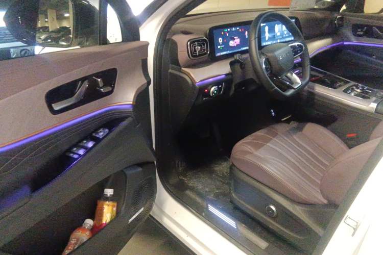 Used Chery Tiggo 9 2025 2.0T Automatic Two-Wheel Drive Luxury Edition 5 Seats
