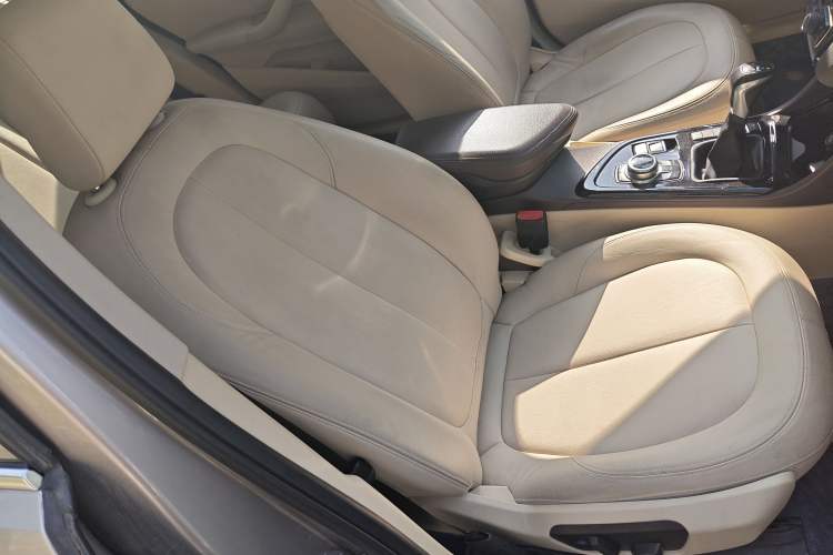 Used Zinoro 60H 2017 Standard Model Right Front Seat