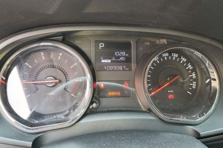 Used Citroen C3-XR 2015 1.6L Automatic Pioneer Model Odometer Close Up