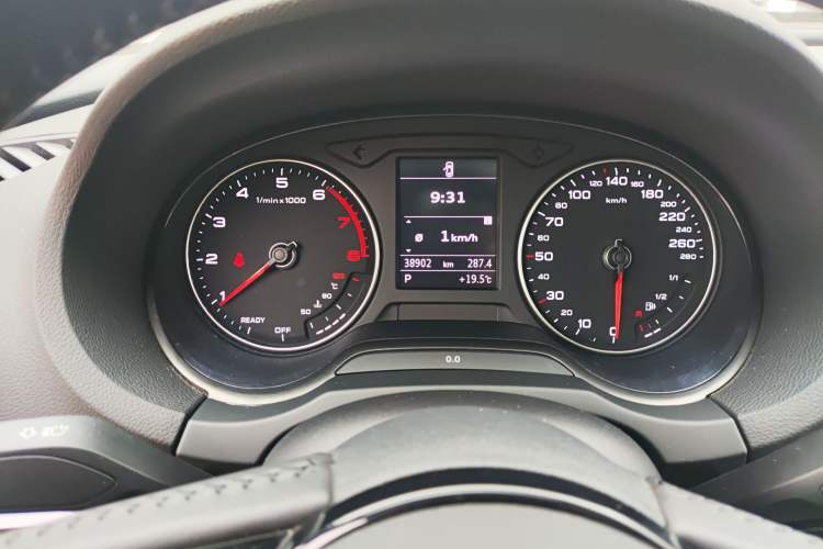 Used Audi A3 2019 Limousine 35 TFSI Fashion Edition China VI Emission Standard Instrument Cluster