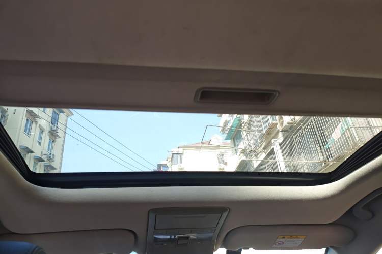 Used Chevrolet Captiva 2015 2.4L 4x4 Flagship Edition 7-Seater
