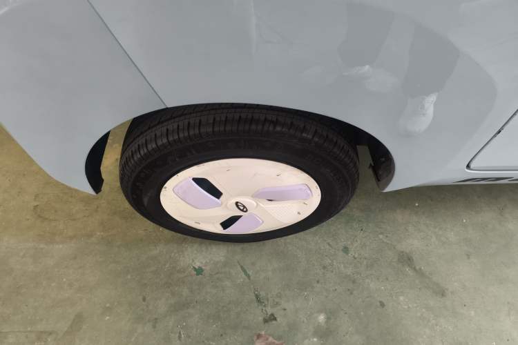 Used Chery New Energy QQ Ice Cream 2022 170km Sundae Phosphate Lithium-Ion