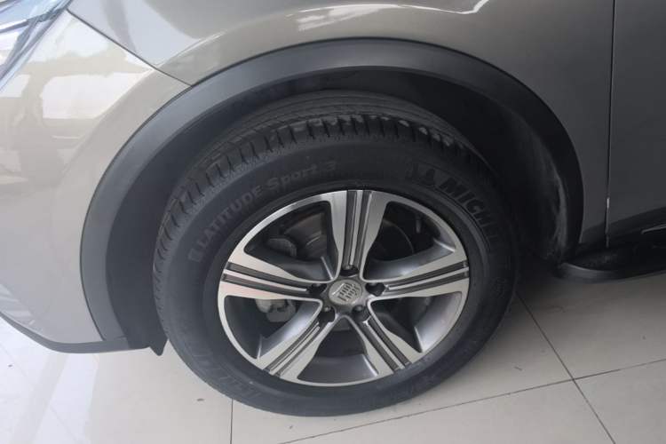 Used BYD Tang 2018 2.0T Automatic SmartConnect Luxury 7-Seater China V Emission Standard
