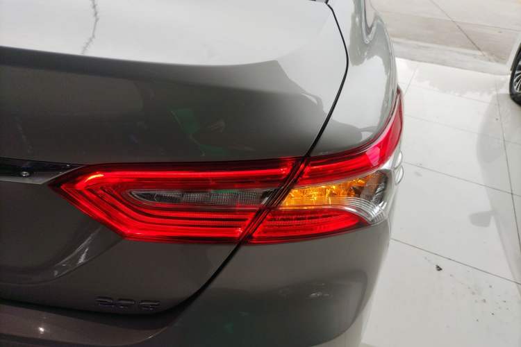 Used Toyota Camry 2021 2.0G Luxury Edition Exterior 3