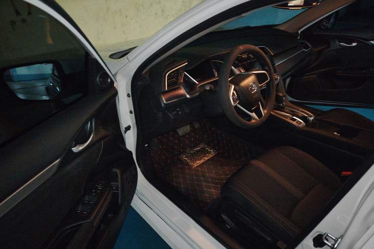 Used Honda Civic 2016 220TURBO CVT Luxury Edition