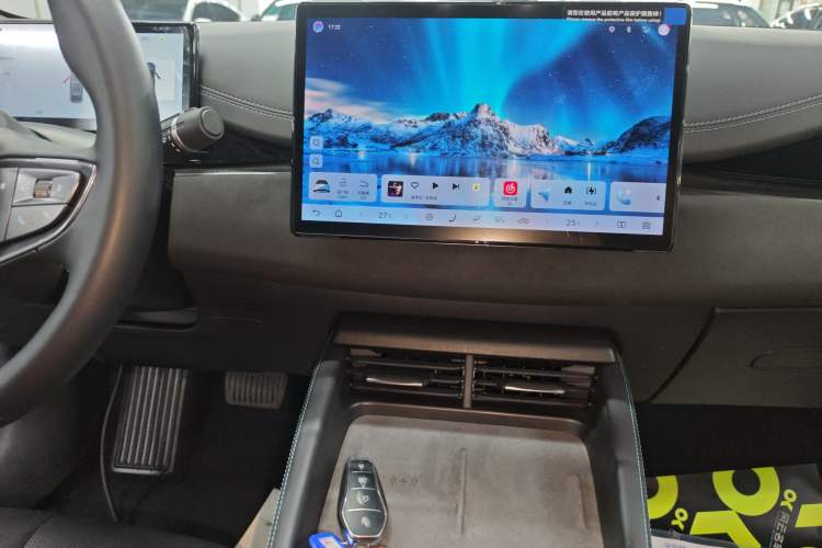 Used BYD Seal 06 New Energy 2025 DM-i Smart Drive 120KM Deluxe Model Audio And AC Panel