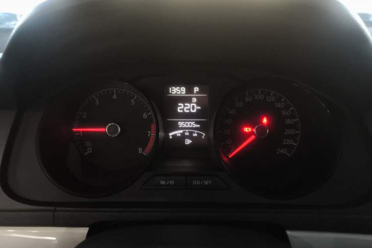 Used Volkswagen Lavida 2015 1.6L Automatic Fashion Edition
