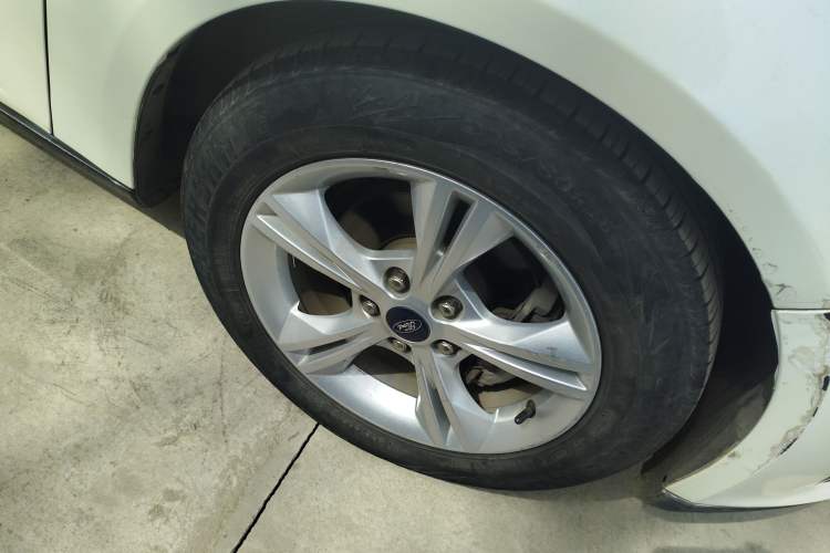 Used Ford Focus 2017 Hatchback 1.6L Manual Comfort Plus SmartDrive Edition Right Front Wheel Hub