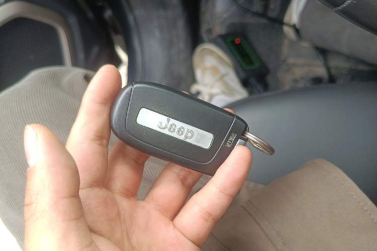 Used Jeep Renegade 2018 Connected Large Screen Version 180T Automatic Jingneng Version Vehicle Key