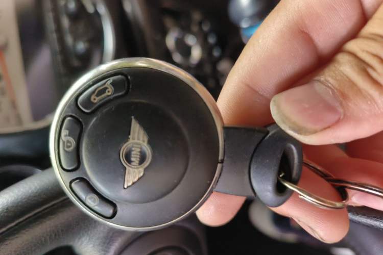 Used MINI 2011 1.6L ONE
