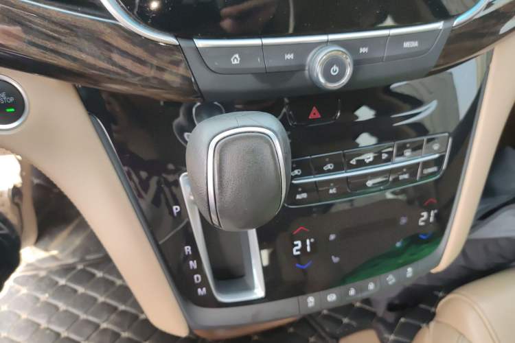 Used Buick GL8 2017 ES 28T Luxury Model China V Standard
