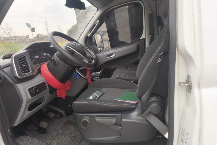 Used SAIC MAXUS Xintu V80 2021 2.0T Manual Classic Aoyuntong 127 PS Mid-axle Mid-roof 6/7/8/9-Seater
