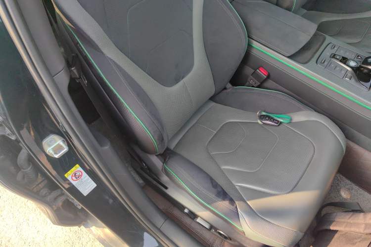 Used BYD Han 2022 EV 610 km All-Wheel-Drive Qianshan Cui Limited Edition

