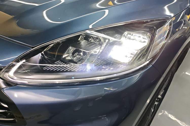 Used Ford Escape 2020 EcoBoost 245 Two-Wheel-Drive Titanium Edition Left Front Headlight