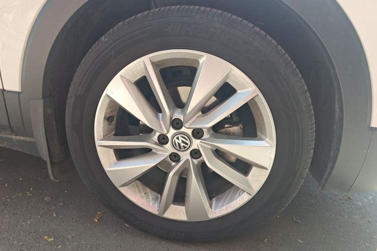 Used Volkswagen T-Cross 2019 1.5L Automatic Comfort Edition Right Front Wheel Hub