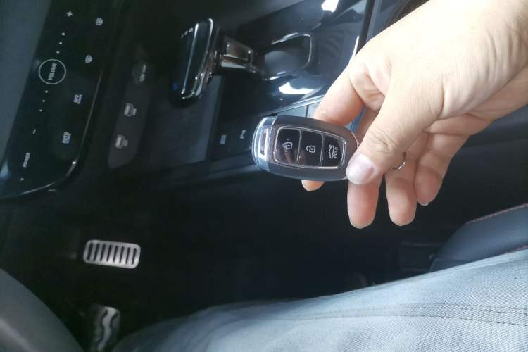 Used Hyundai Elantra 2021 240TGDi DCT LUX Prestige Edition
