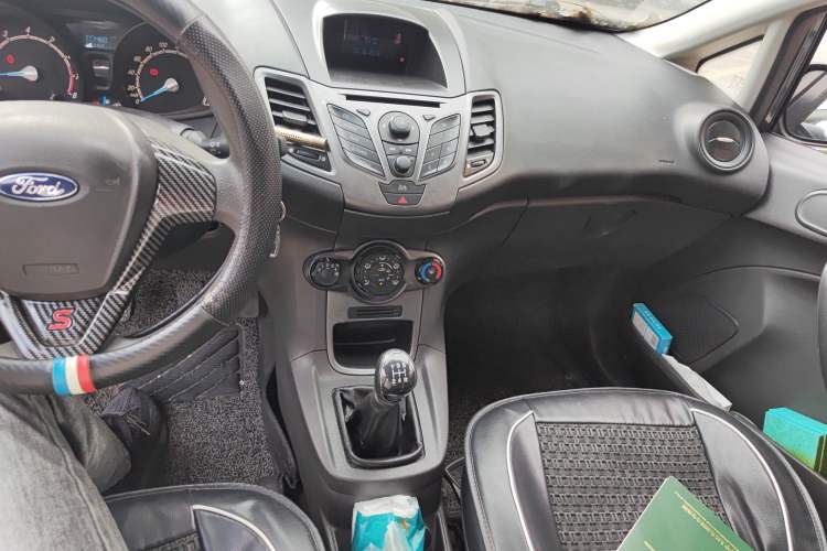 Used Ford Fiesta 2013 Sedan 1.5L Manual Fashion Edition
