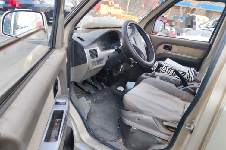 Used Wuling Rongguang 2011 1.2L Standard Version Driver Seat