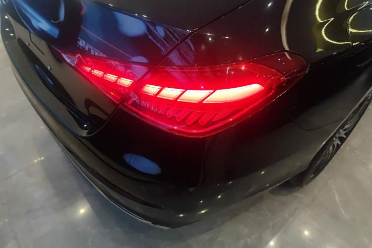 Used Mercedes-Benz C-Class 2022 Facelift C 260 L Exterior 3