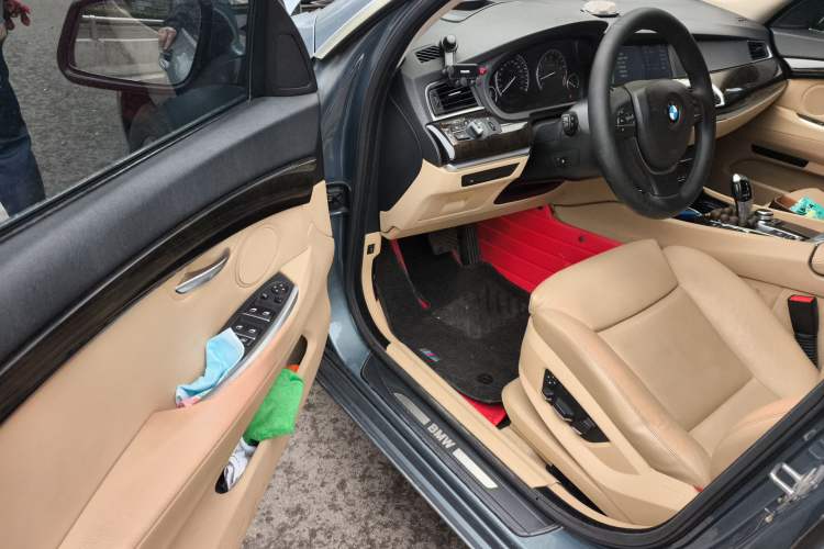 Used BMW 5 Series GT 2010 535i Luxury Edition Driver Seat