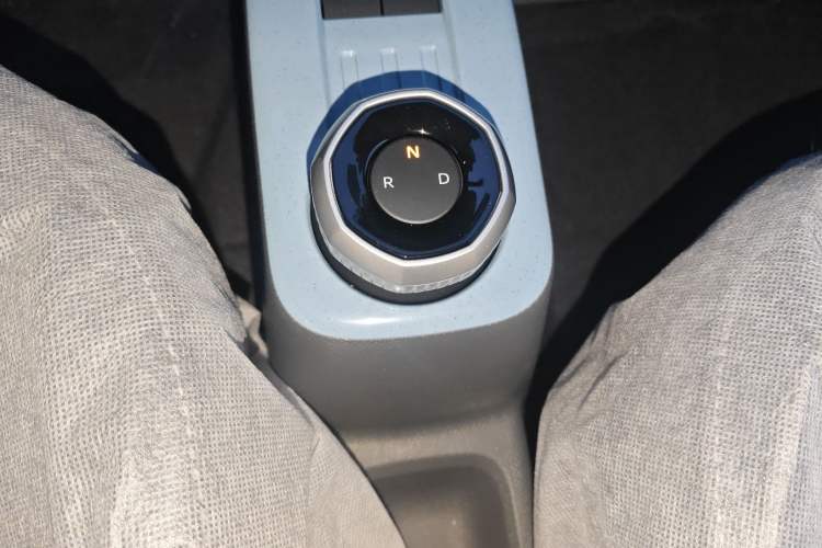 Used Geely Galaxy Panda 2024 Panda Mini 200km Endurance Bear
