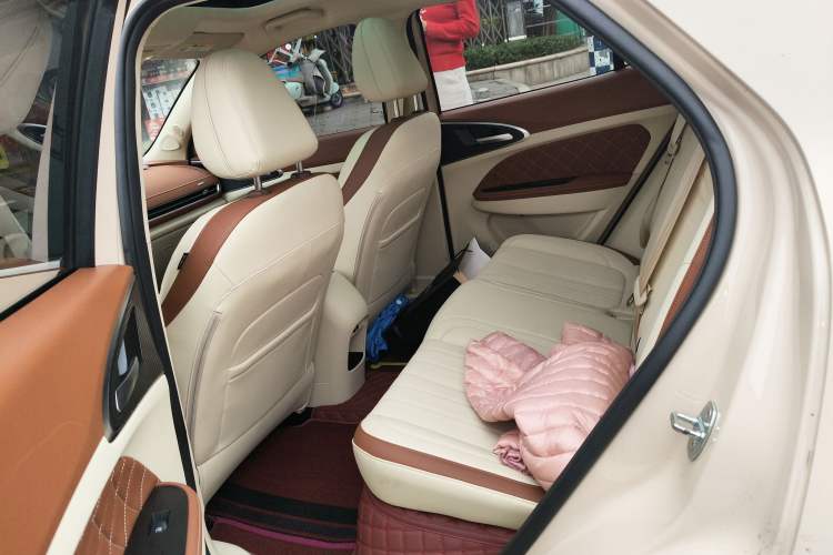 Used ORA Good Cat 2023 401 km Standard Range Premium Version Lithium Iron Phosphate