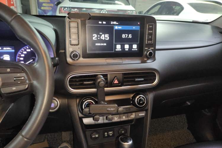 Used Hyundai ENCINO 2018 1.6T Dual-Clutch Zhilian Edition China V Standard Audio And AC Panel