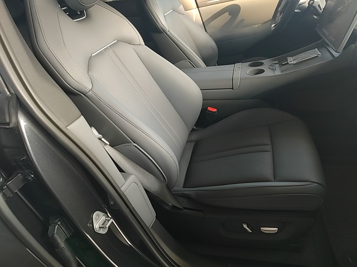 Xiaomi Auto YU7 2026 Standard Edition — снимка 19