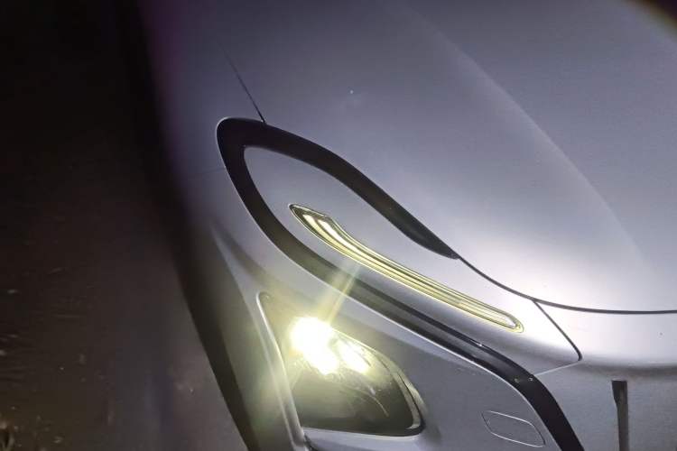 Used Hongqi E-QM5 2023 620km PLUS
