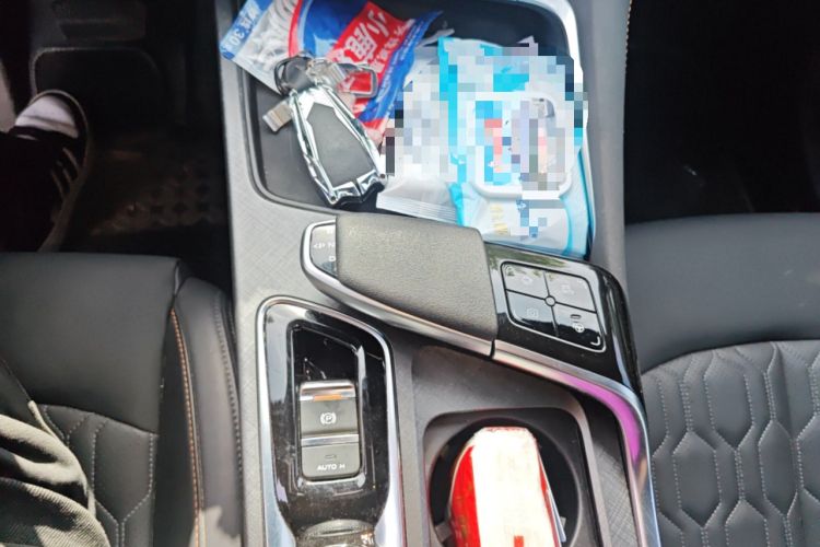 Used CHANGAN UNI-T 2022 1.5T Flagship Edition Gear Lever