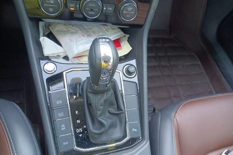 Used Volkswagen Lavida 2019 280TSI DSG Luxury Edition China VI Standard Gear Lever