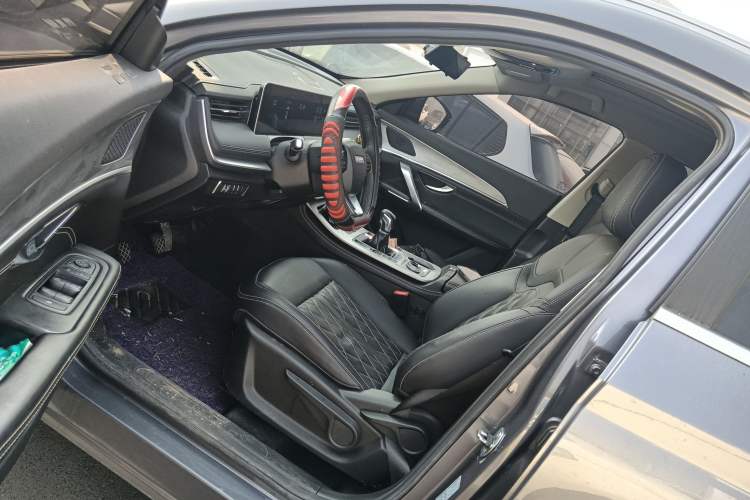 Used JETOUR X70 PLUS 2023 1.5T Manual Warrior PRO 7-Seater
