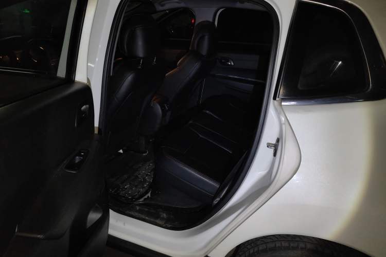 Used Peugeot 3008 2015 2.0L Automatic Classic Edition Left Rear Seat