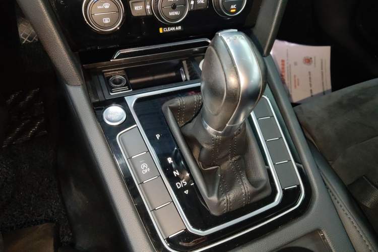 Used Volkswagen Magotan 2018 380TSI DSG Luxury Model Gear Lever