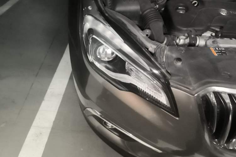 Used Buick Envision 2015 20T Two-Wheel-Drive Elite Model
