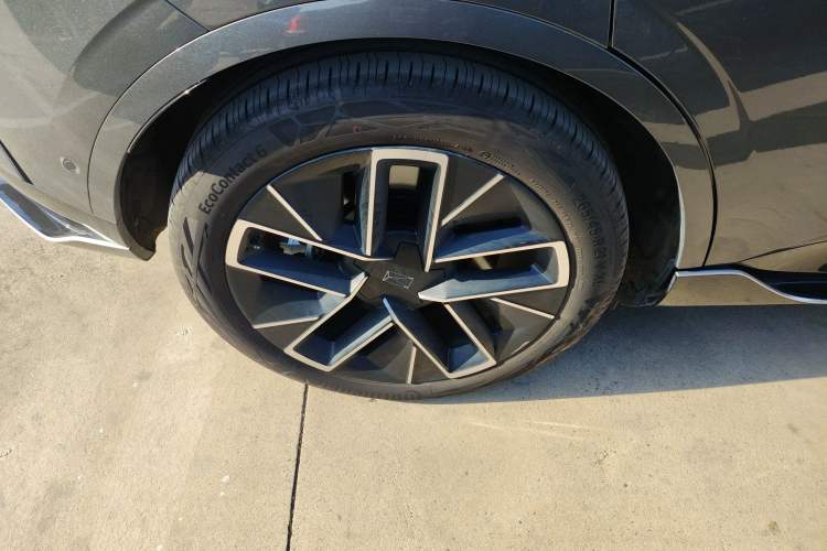 Used Avatr 11 2024 580 Three-Laser Four-Wheel Drive Luxury Edition Exterior 8