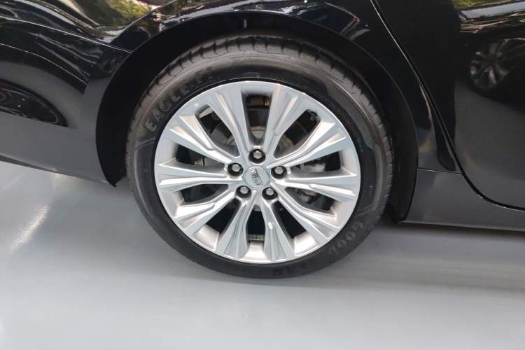 Used Cadillac CT6 2023 28T Luxury Version Right Rear Wheel Hub