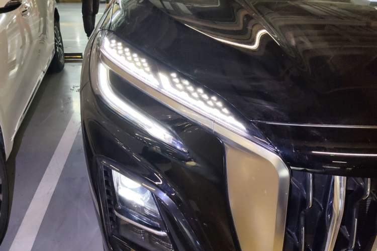 Used Hongqi HS3 2023 1.5T Two-Wheel Drive Shanwei Edition
