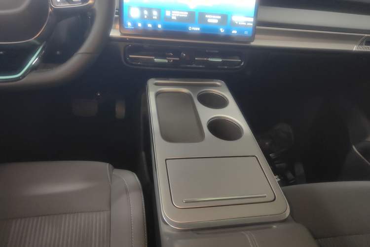 Used AION Y 2023 Plus 510 Enjoy Edition
