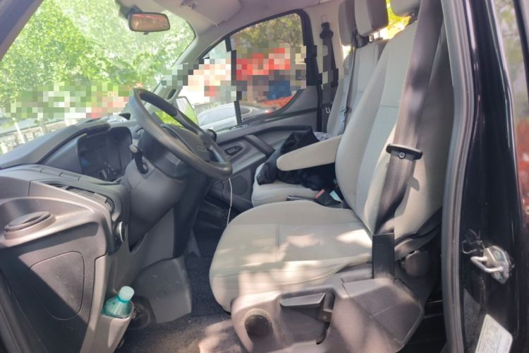 Used Ford Transit 2019 2.0T Diesel Multi-Purpose Commercial Vehicle Short Wheelbase Low Roof 6-Seater China VI Standard