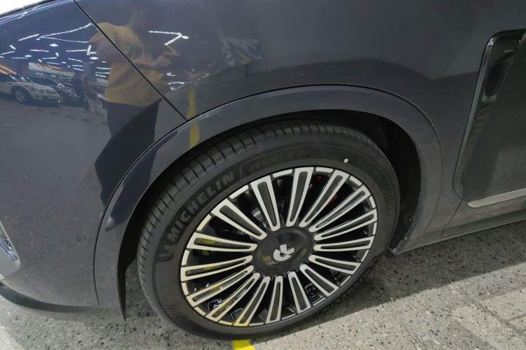 Used Nio ES8 2026 Model 6-seat Executive Luxury Edition Left Front Wheel Hub