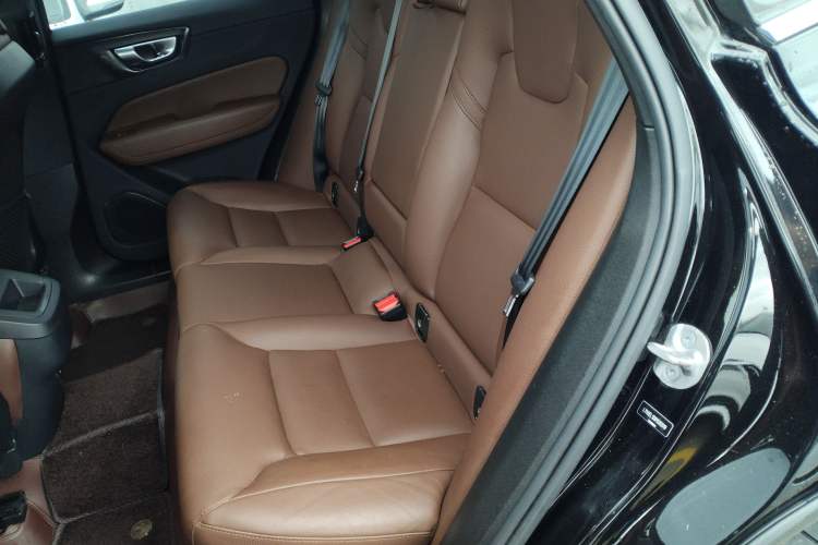 Used Volvo XC60 2023 B5 4x4 Smart Luxury Edition Left Rear Seat