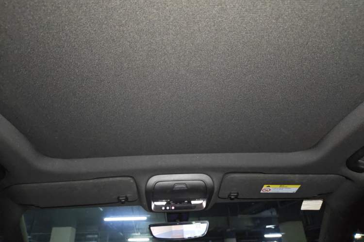 Used Cadillac XT4 2020 28T Two-Wheel-Drive Leading Version Headliner