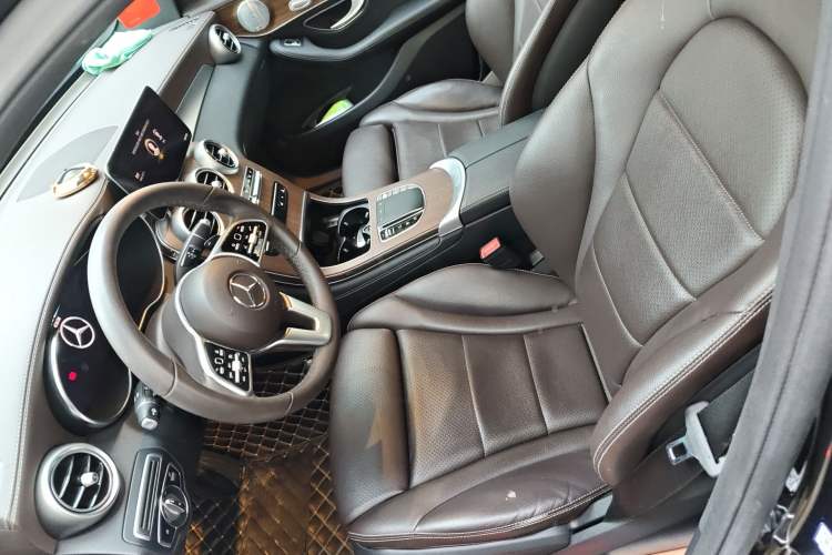 Used Mercedes-Benz GLC 2020 Facelifted GLC 300 L 4MATIC Luxury Edition Left Front Seat