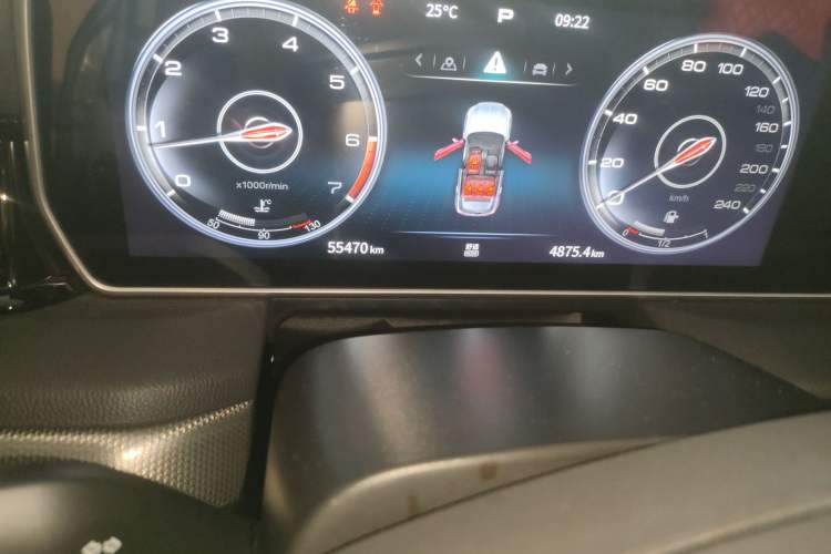 Used Hongqi HS5 2022 Facelifted Version 2.0T Smart Connect Flagship All-Wheel-Drive Edition
