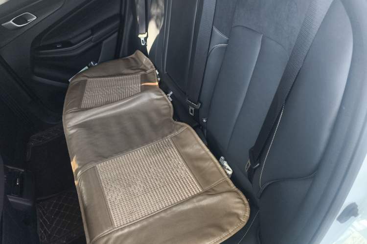 Used CHANGAN NEVO Q05 2025 Truly Delicious Version 125cc Beyond-Excellent Type Left Rear Seat