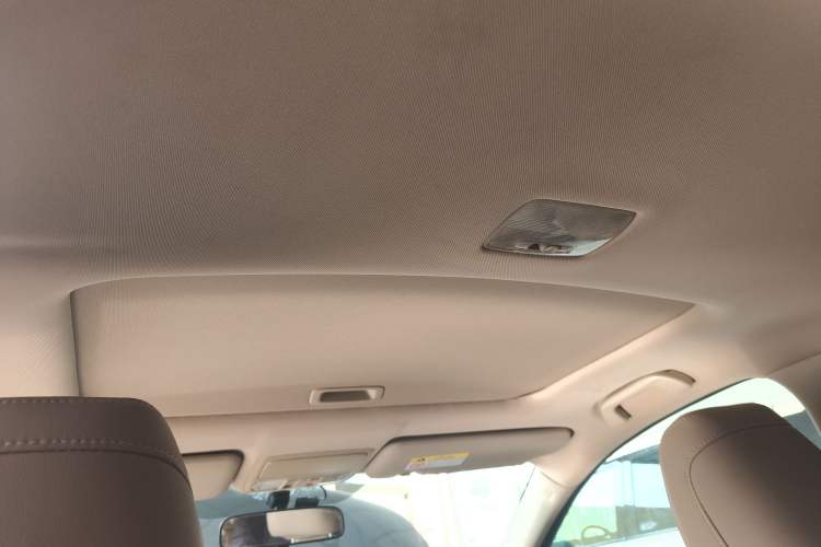 Used Honda CR-V 2016 2.0L two-wheel drive Urban Edition