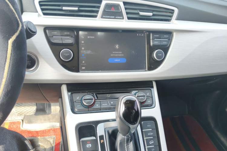 Used Geely Auto Emgrand X7 Sport 2018 1.8TD Automatic Two-Wheel Drive Smart Connect 4G Internet Edition