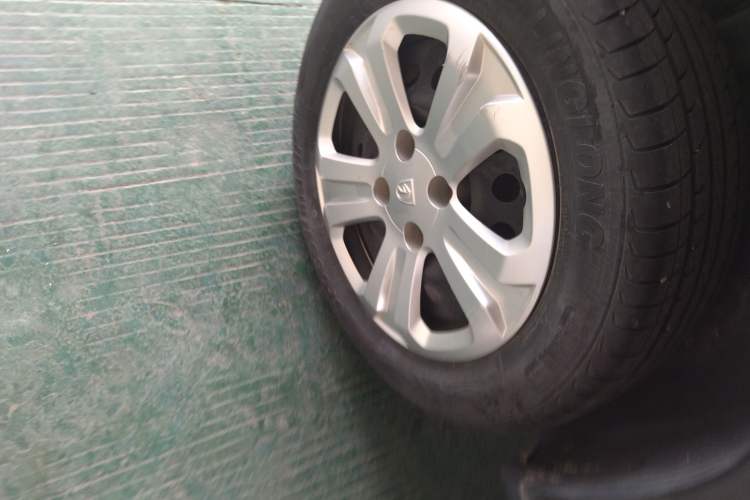 Used Baojun 510 2017 1.5L manual Comfort trim Right Rear Wheel Hub